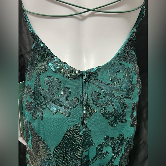 B. Smart - NWT’s Womens Formal Long Dress Sz Sm - Picture 11 of 13